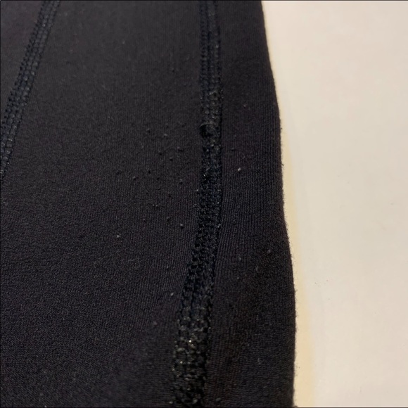 TNA Aritzia black cropped lightweight athletic zip up sweater - Picture 9 of 13